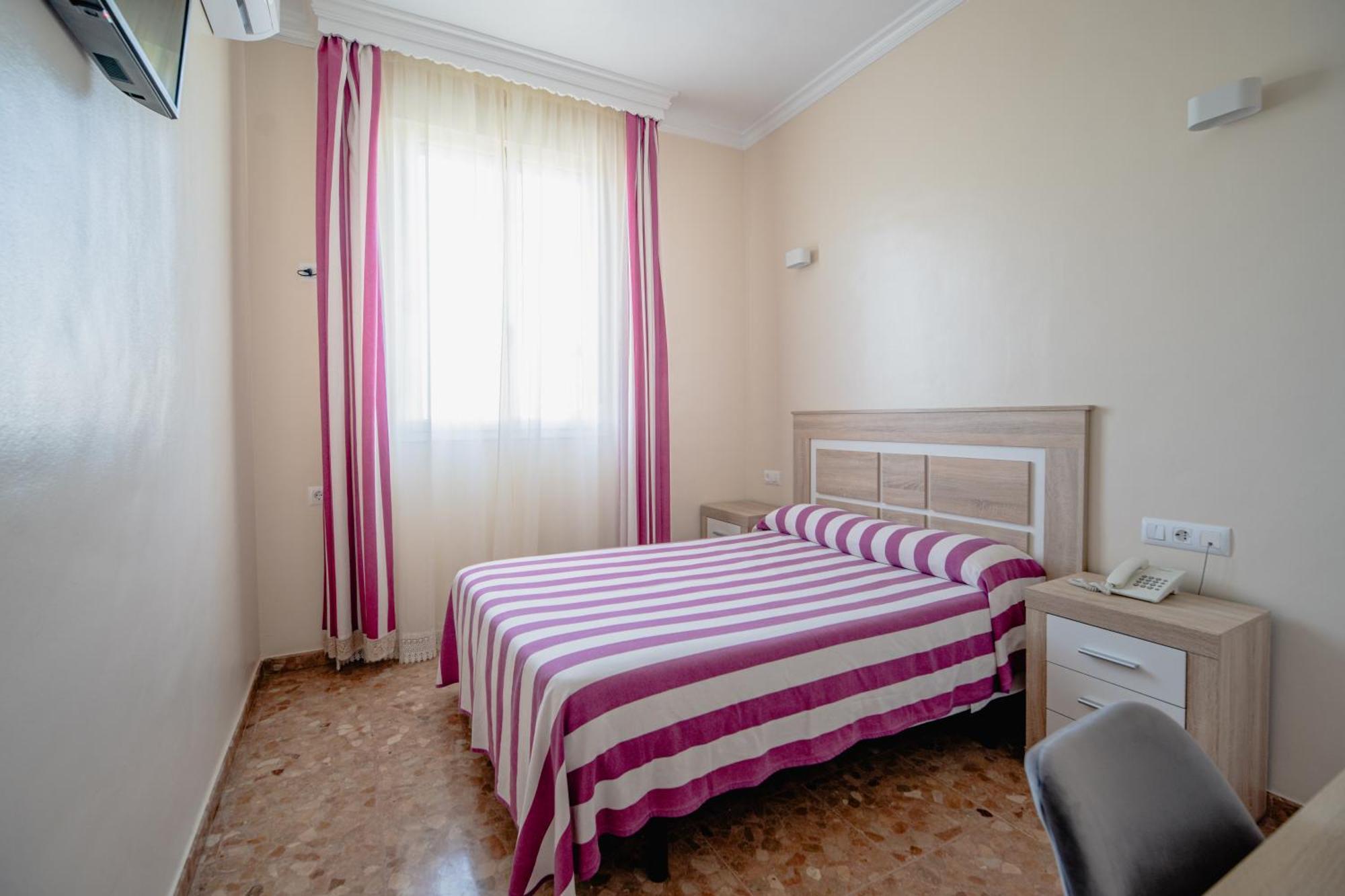 Hotel Chamizo El Arahal Ngoại thất bức ảnh