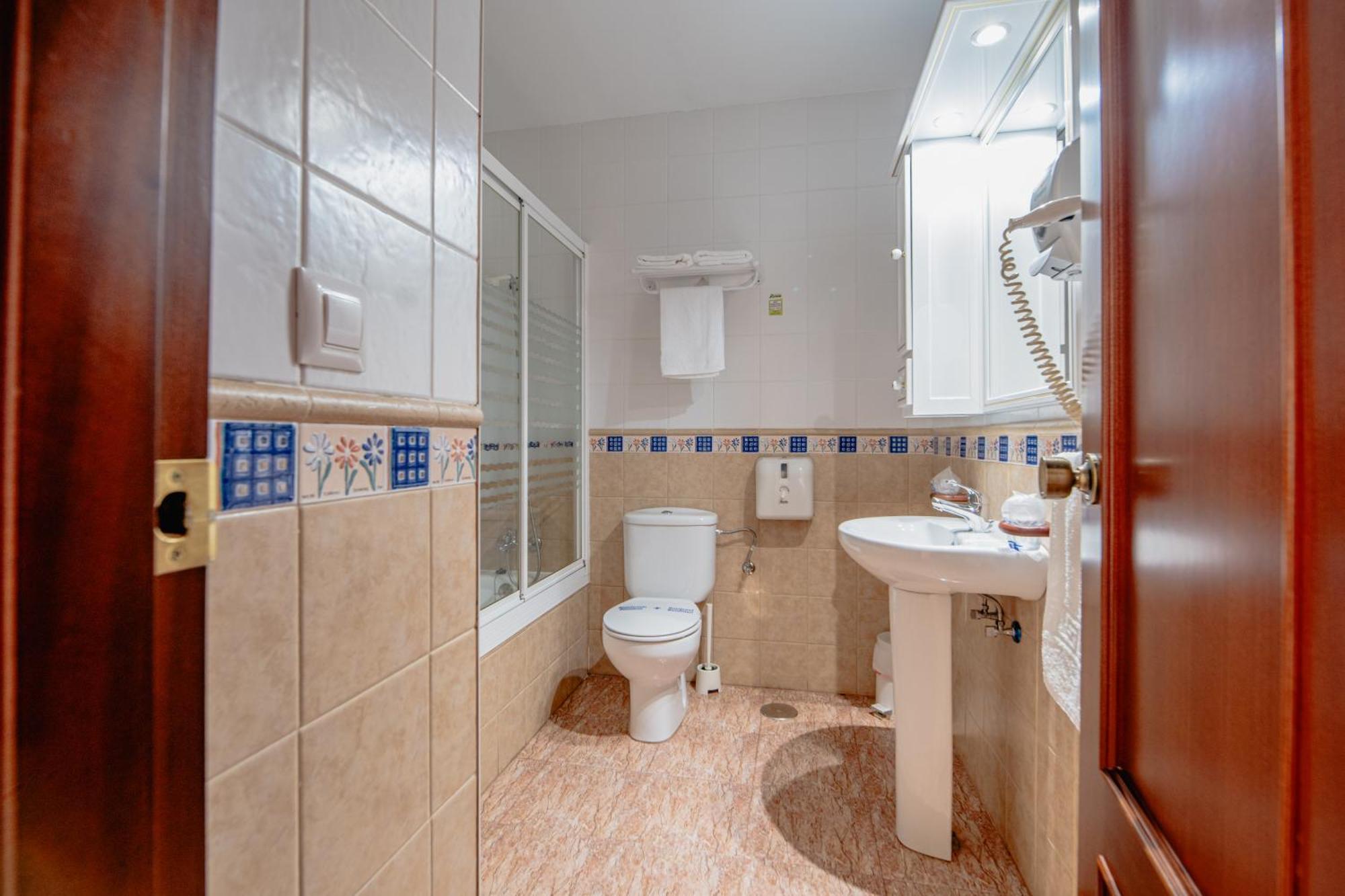 Hotel Chamizo El Arahal Ngoại thất bức ảnh
